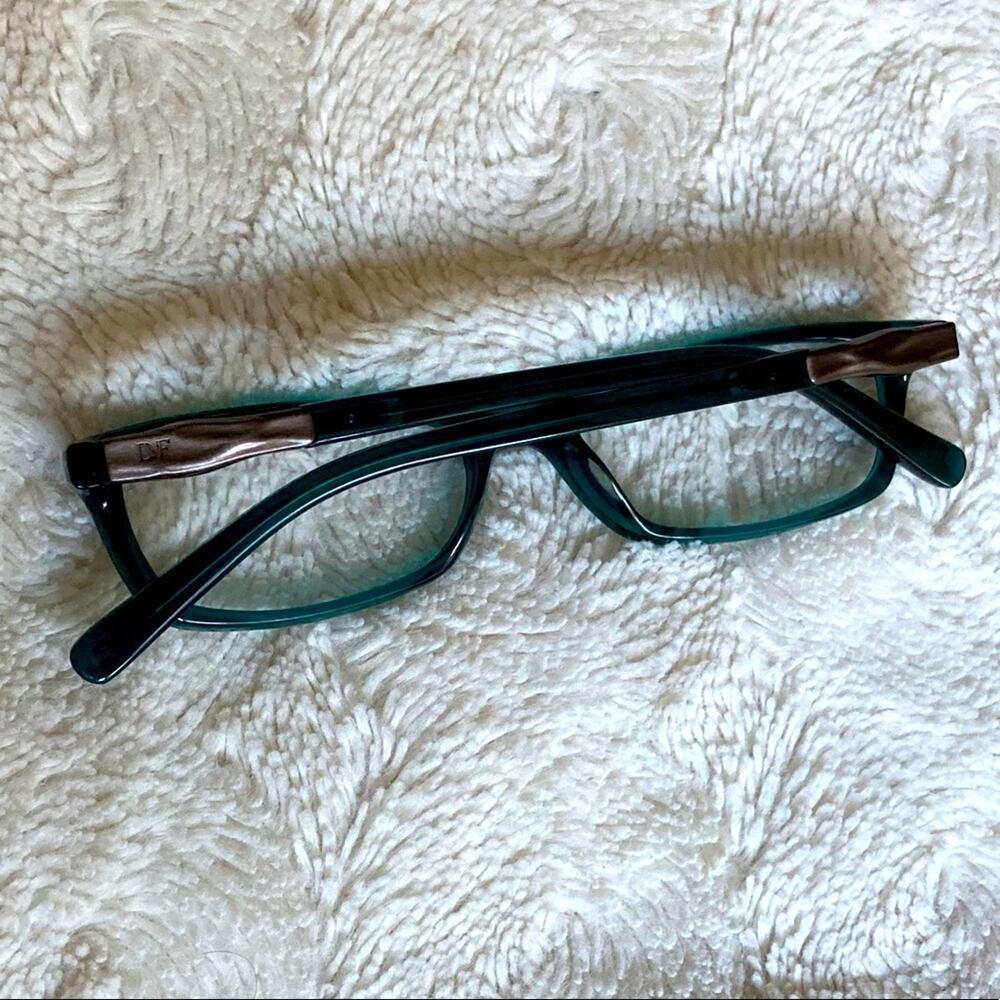 DVF emerald green shades rectangular glasses frame - Picture 6 of 8